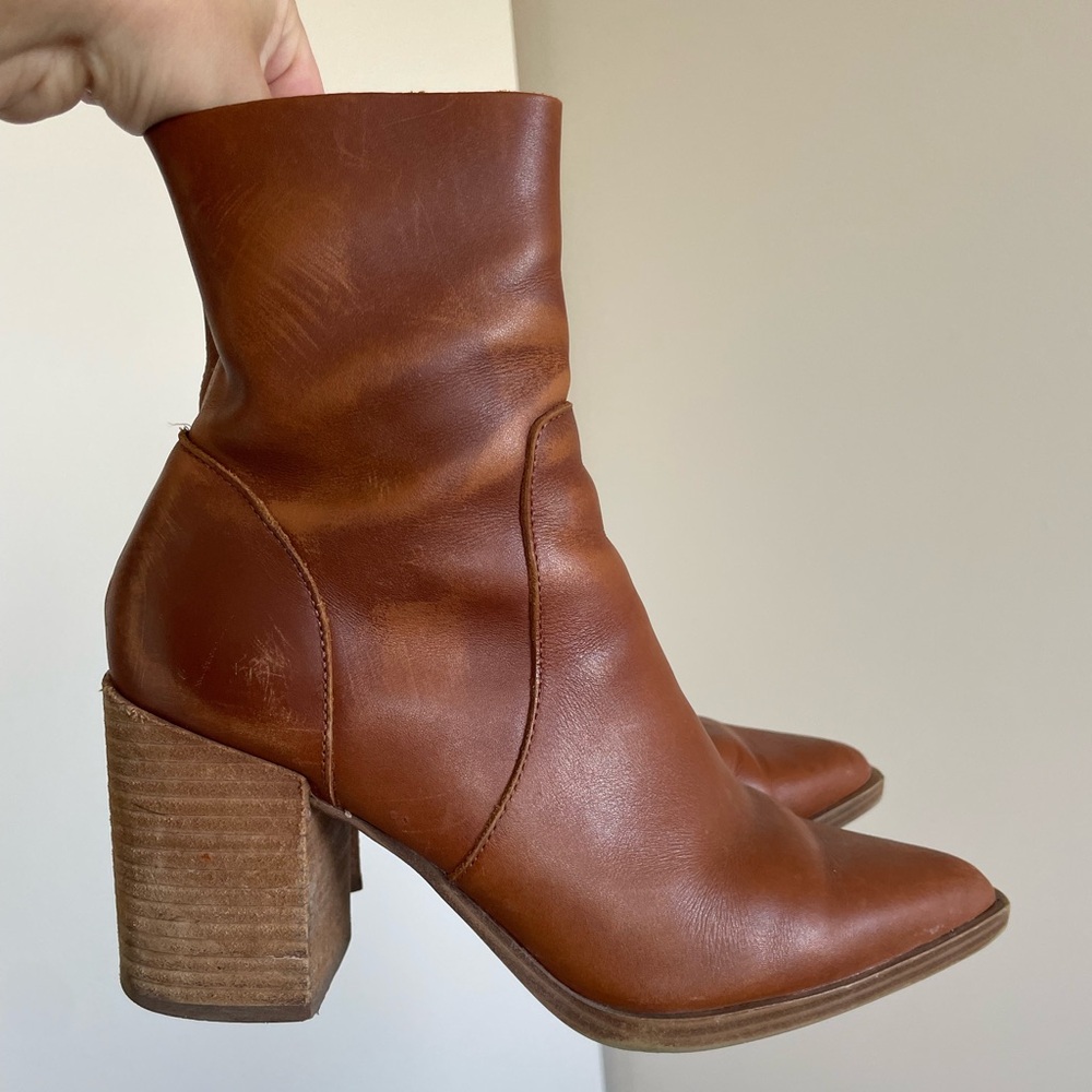 EUC Steve Madden Calabria Ankle Boots